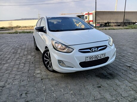Hyundai Accent 2011
