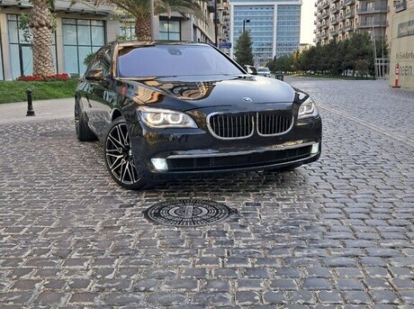 BMW 760 2012