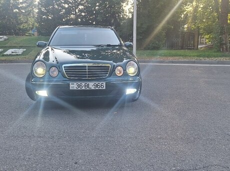 Mercedes E 260 2000