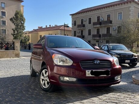 Hyundai Accent