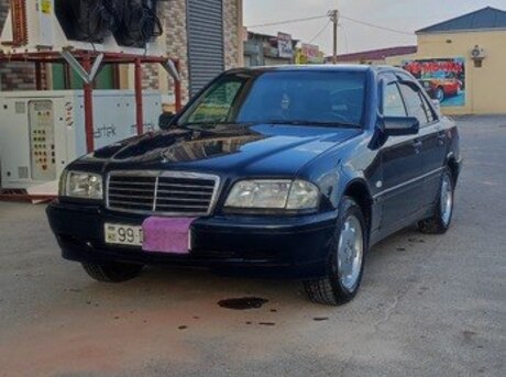 Mercedes C 180