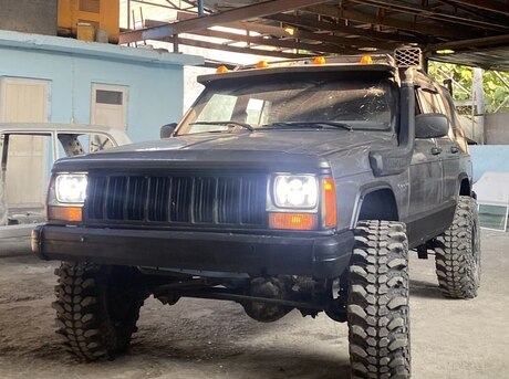Jeep Cherokee
