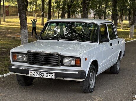 LADA (VAZ) 2107 2004