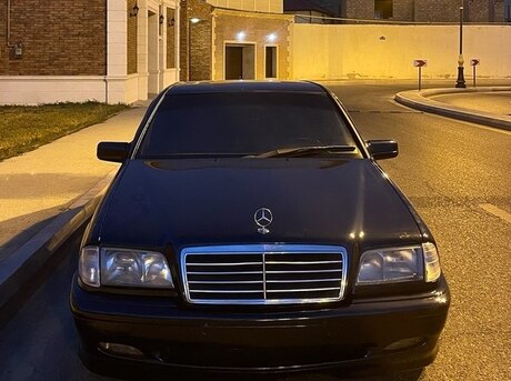 Mercedes C 180
