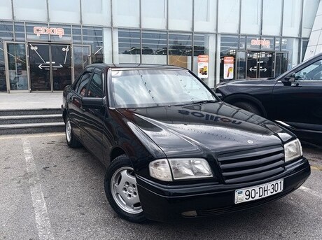 Mercedes C 180
