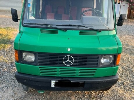 Mercedes 208 D 1993