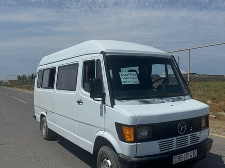 Mercedes 208 D