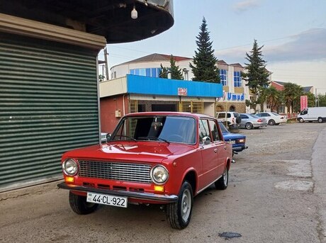 LADA (VAZ) 21011 1988