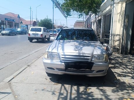 Mercedes C 200