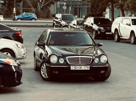 Mercedes E 240 2001