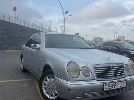 Mercedes E 220 1999