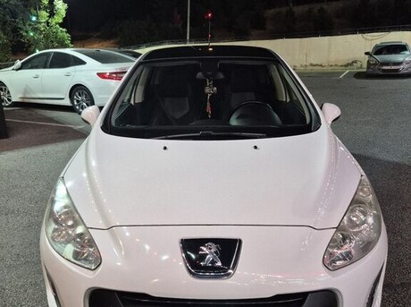 Peugeot 308 2012