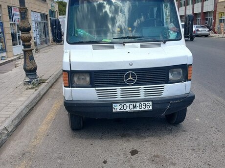 Mercedes 208 D 1987