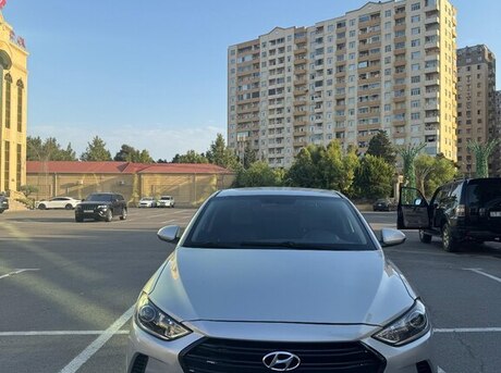 Hyundai Elantra 2016