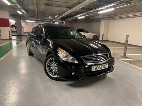 Infiniti  2013