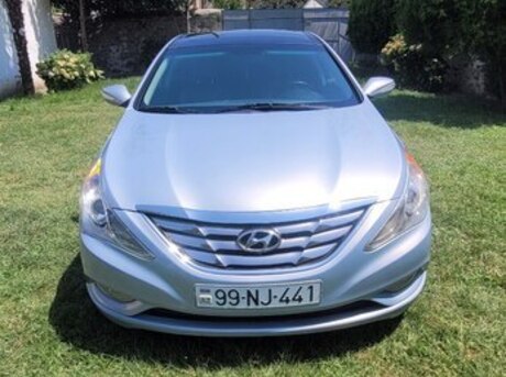 Hyundai Sonata 2011