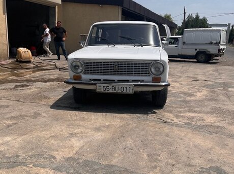 LADA (VAZ) 21011 1985