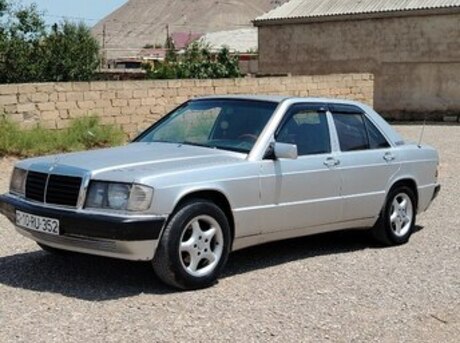 Mercedes 190