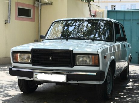 LADA (VAZ) 2107
