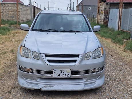 Mitsubishi Airtrek 2001