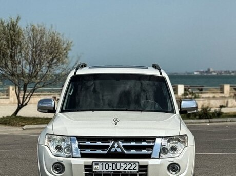 Mitsubishi Pajero 2012