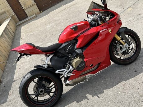Ducati 1199 Panigale S 2012
