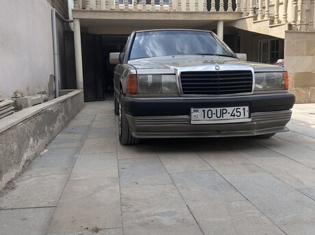 Mercedes 190