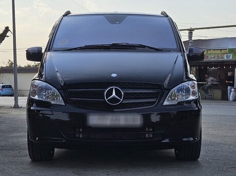 Mercedes Viano 2011
