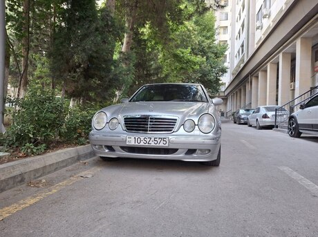 Mercedes E 240 2001