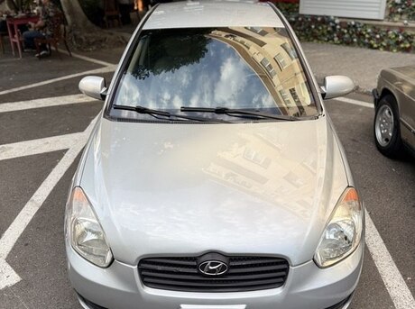 Hyundai Accent 2010