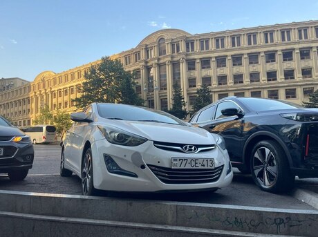 Hyundai Avante 2013
