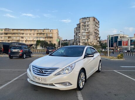 Hyundai Sonata 2010