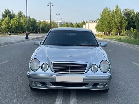 Mercedes E 240 2000