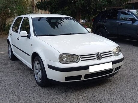 Volkswagen Golf 2003