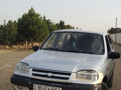 Chevrolet Niva 2004