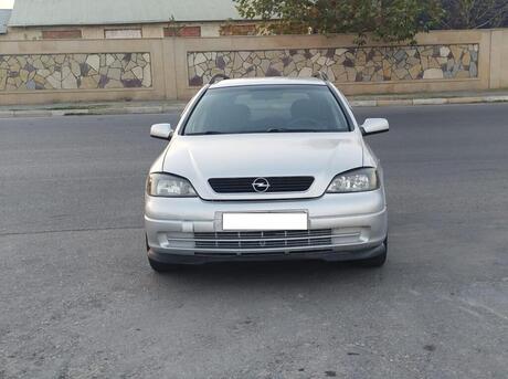 Opel Astra 2004