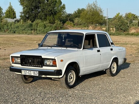 LADA (VAZ) 2107