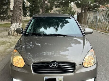 Hyundai Accent 2010