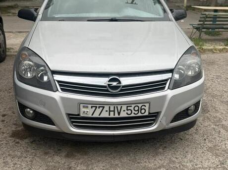 Opel Astra 2010