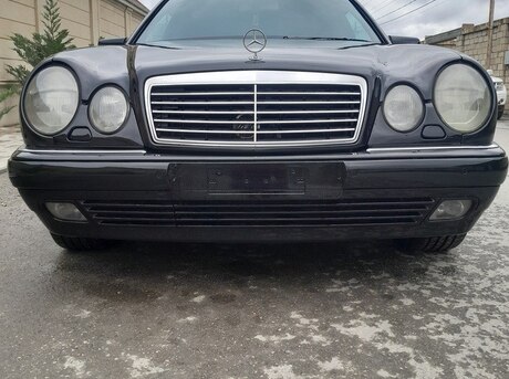 Mercedes E 240 1999