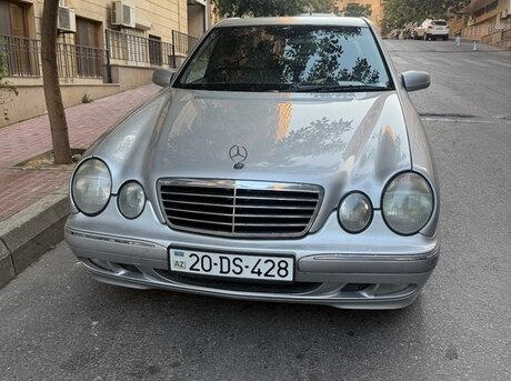Mercedes E 240 2000