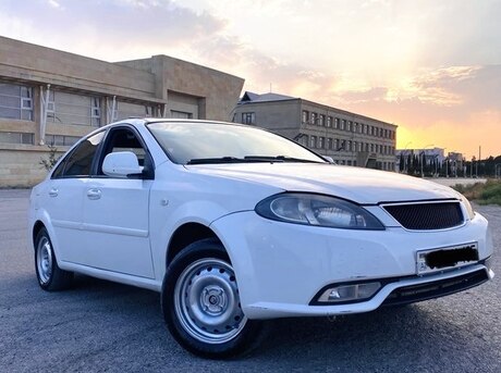 Daewoo Gentra 2014