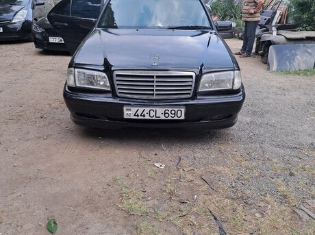 Mercedes C 180