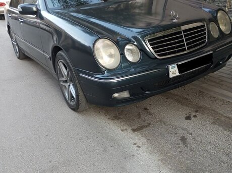 Mercedes E 220