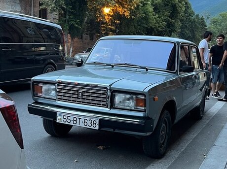 LADA (VAZ) 2107 2001