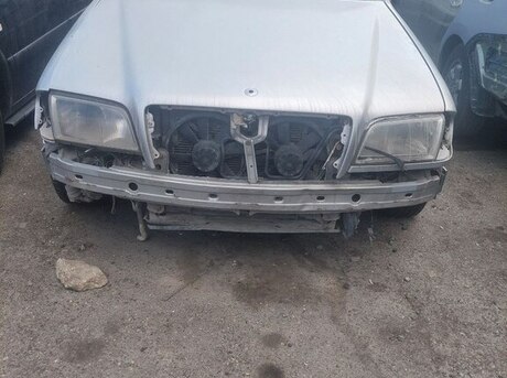 Mercedes C 240