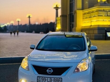Nissan Sunny 2012