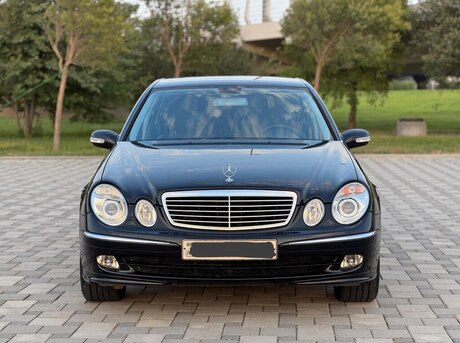 Mercedes E 240 2004