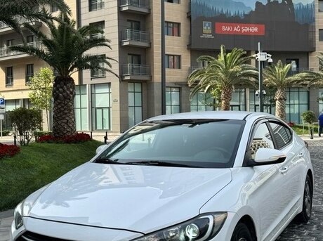 Hyundai Avante 2016