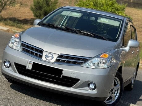 Nissan Tiida 2012